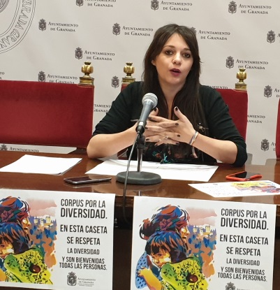 ©Ayto.Granada: El Ayuntamiento acerca la Tarasca a las personas con discapacidad visual ©Ayto.Granada: El Ayuntamiento acerca la Tarasca a las personas con discapacidad visual